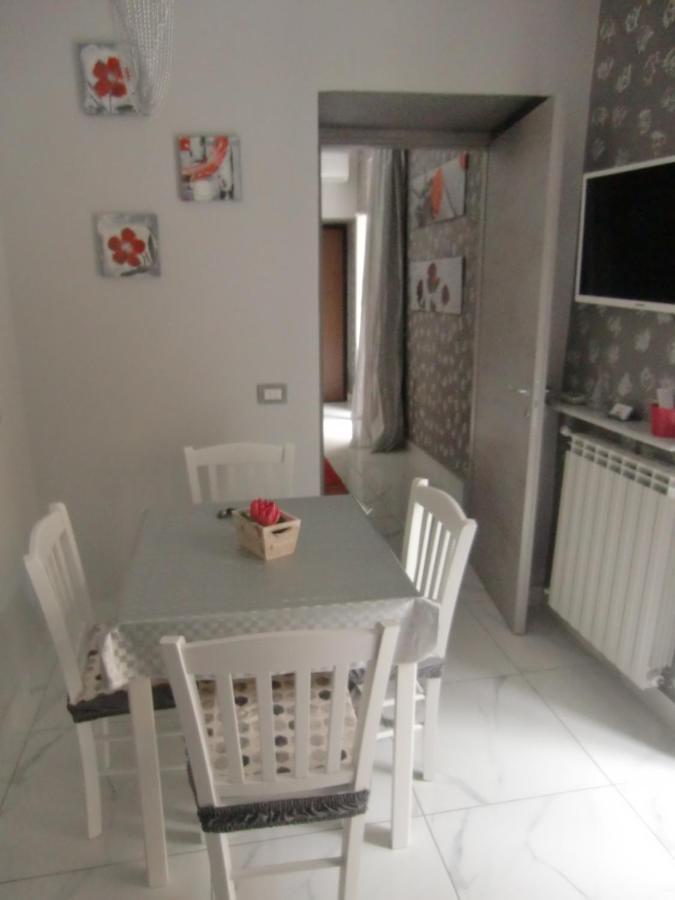 נאפולי Guesthouse Aaron2 מראה חיצוני תמונה