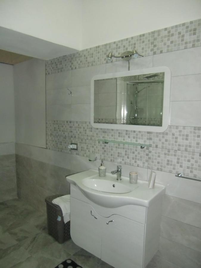נאפולי Guesthouse Aaron2 מראה חיצוני תמונה