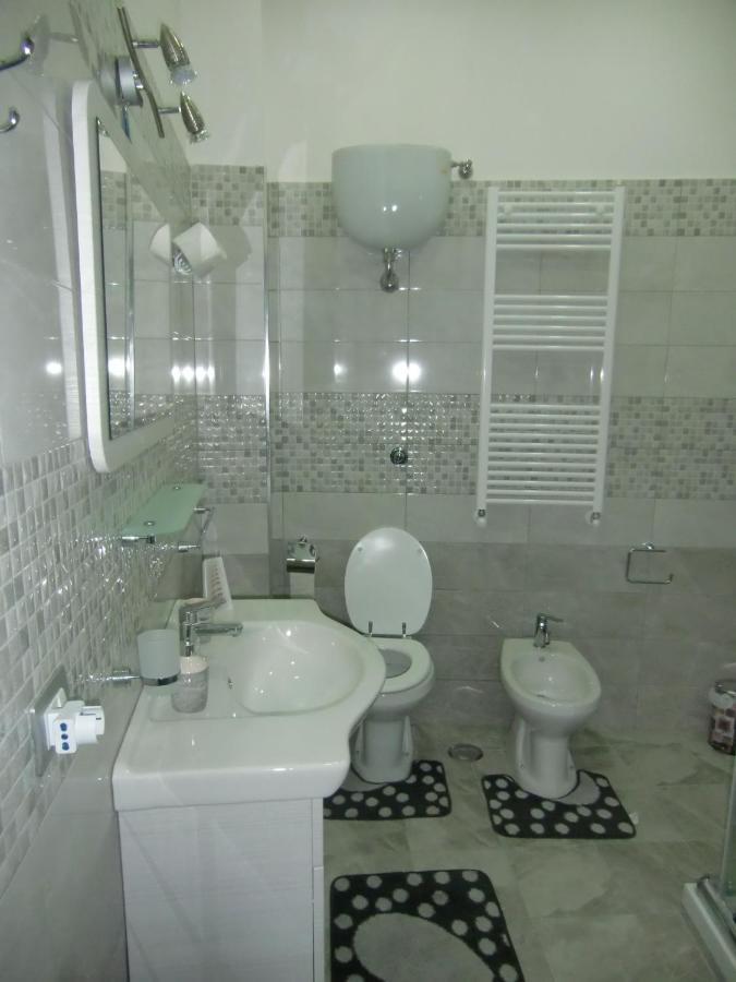 נאפולי Guesthouse Aaron2 מראה חיצוני תמונה